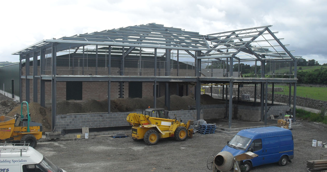 industrial steel portal framed building